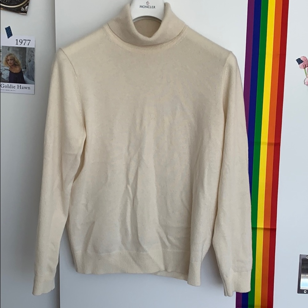 Cashmere sweater